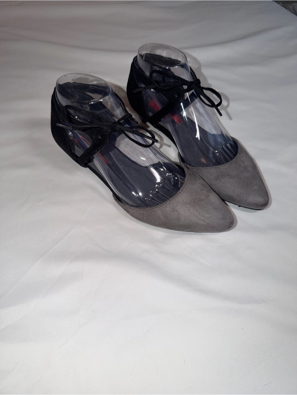 Women's Gray Pointed-Toe Lace-Up Flats